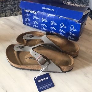 NEVER WORN Birkenstock Gizeh Sandal